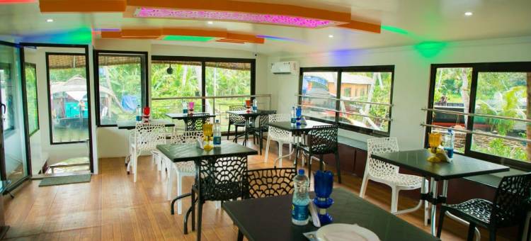 塔朗吉尼船屋酒店(Tharangini Houseboats)图片