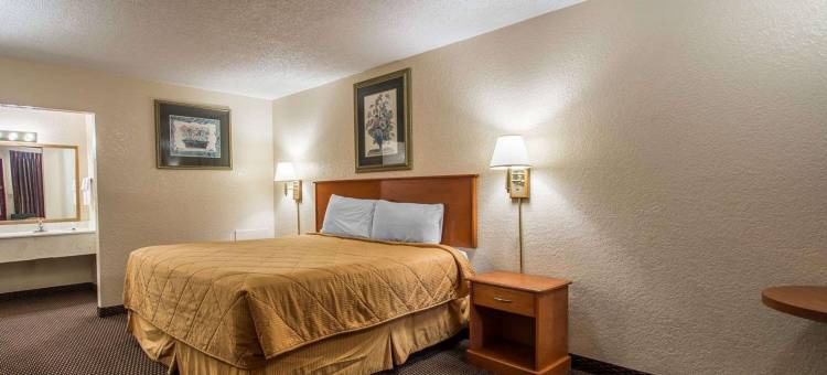 皮尔斯堡I-95罗德威酒店(Rodeway Inn Fort Pierce I-95)图片