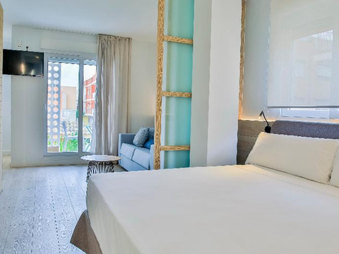 洛萨尔卡萨雷斯出租公寓 525