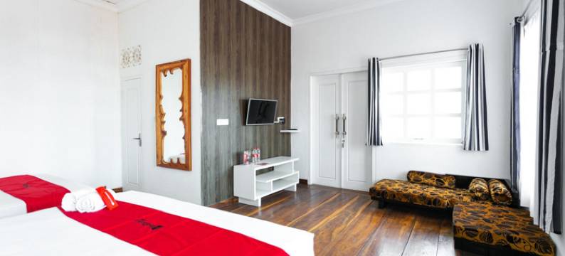 格罗约根塞武塔旺曼古附近的红门(RedDoorz Near Grojogan Sewu Tawangmangu)图片