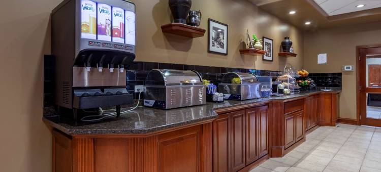 梅丽登贝斯特韦斯特优质酒店(Best Western Plus Meridian Hotel)图片