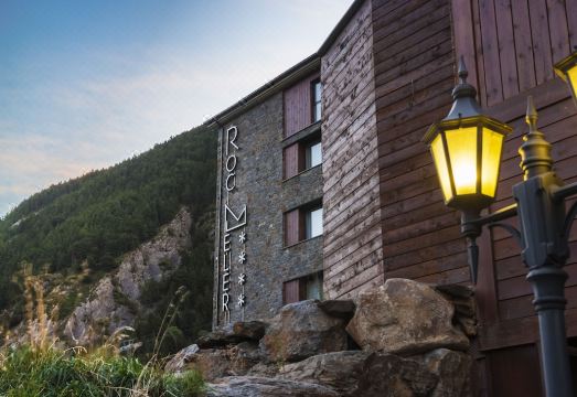 Hotel Roc Meler Hotel Overview