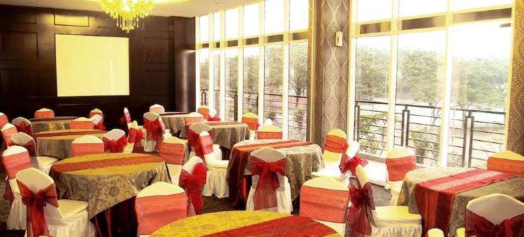 蓝宝石天空酒店及会议(Sapphire Sky Hotel & Conference)图片