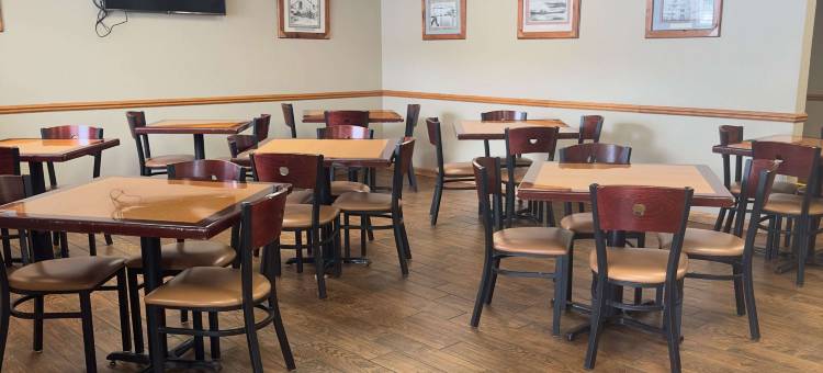 神灵山附近德卢斯套房酒店(Duluth Inn & Suites Near Spirit Mountain)图片