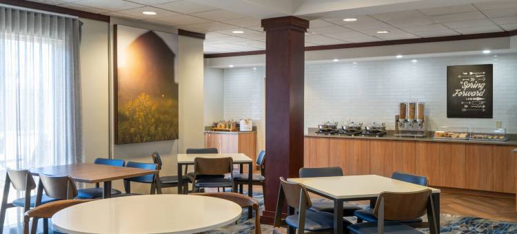 华尔顿堡海滩-埃格林空军基地万枫酒店(Fairfield Inn & Suites Fort Walton Beach-Eglin AFB)图片