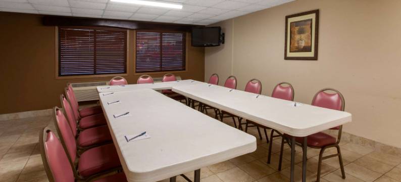 艾恩里弗美吟温德姆酒店(AmericInn by Wyndham Iron River)图片