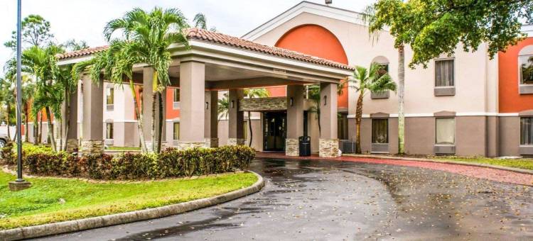 迈尔斯堡- I-75 凯艺全套房酒店(Quality Suites Fort Myers Airport I-75)图片