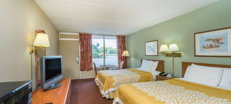 米尔斯飓风戴斯酒店(Days Inn by Wyndham Hurricane Mills)图片