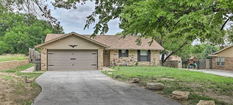 靠近鹰山湖的Fort Worth住宅<1英里(Fort Worth Home < 1 Mi to Eagle Mountain Lake)图片