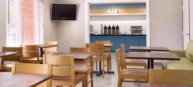 弗雷斯诺北丽怡酒店(Country Inn & Suites by Radisson, Fresno North, CA)图片