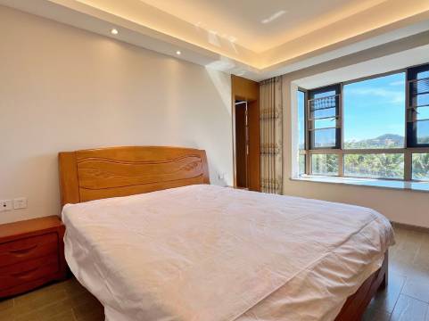 居山海度假民宿(凤凰路2号分店)