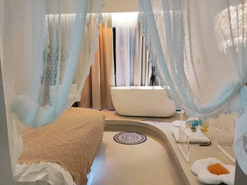 可爱的雯雯公寓(清和路分店)