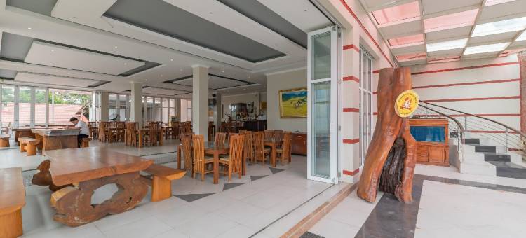 乌尔班维尤博托尔度假村-芝萨鲁亚蓬查克茂物(Urbanview Resort Botol Cisarua Puncak Bogor)图片