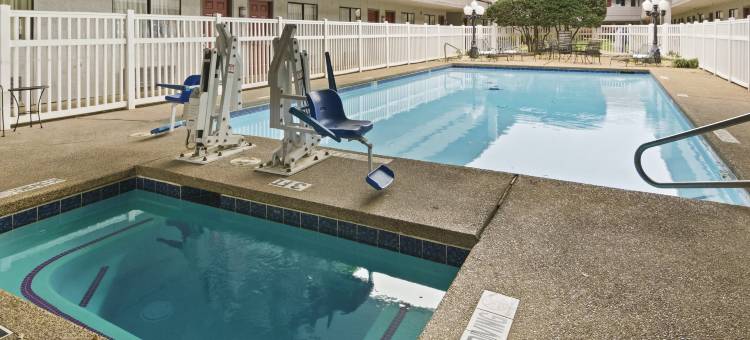 欧文 - 达拉斯沃斯堡国际机场南红屋顶套房酒店(Red Roof Inn & Suites Irving - DFW Airport South)图片