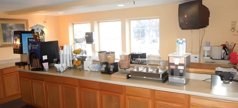 南伯灵顿Travelodge by Wyndham酒店(Travelodge by Wyndham South Burlington)图片