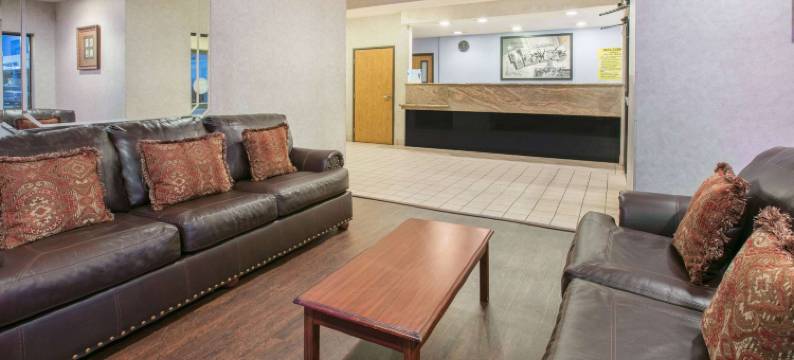 加兰北达拉斯地区速8酒店(Super 8 by Wyndham Garland North Dallas Area)图片