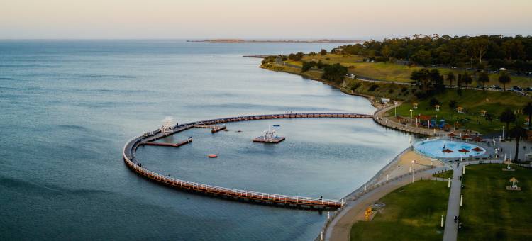 吉朗假日套房酒店(Holiday Inn & Suites Geelong)图片