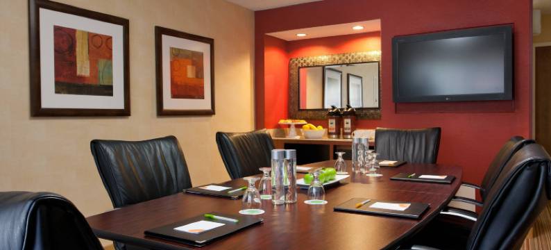 纳透马斯萨克拉门托机场万怡酒店(Courtyard Sacramento Airport Natomas)图片