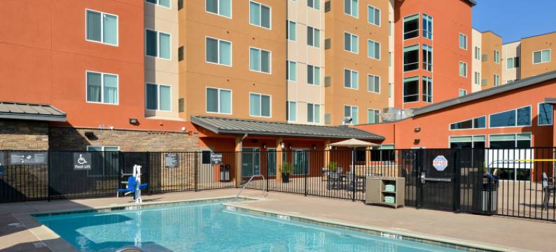 贝克斯菲尔德西居家酒店(Residence Inn Bakersfield West)图片