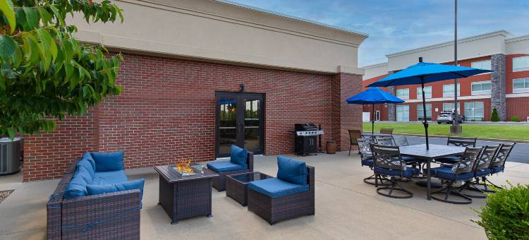 麦迪逊维尔希尔顿欢朋旅馆&套房酒店(Hampton Inn & Suites Madisonville)图片