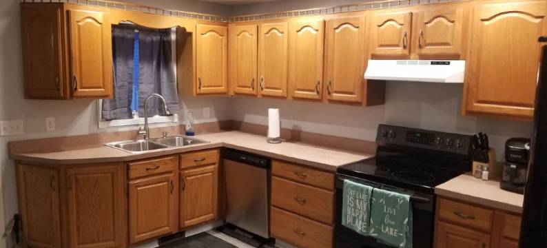 Toledo, lakeside home 3 bdrm sleep 7 on Lake Erie with 4 decksto choose from.图片