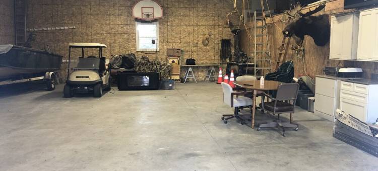 Lake of the Woods Cabin & Shed with Marina Slip and Golf Cart图片