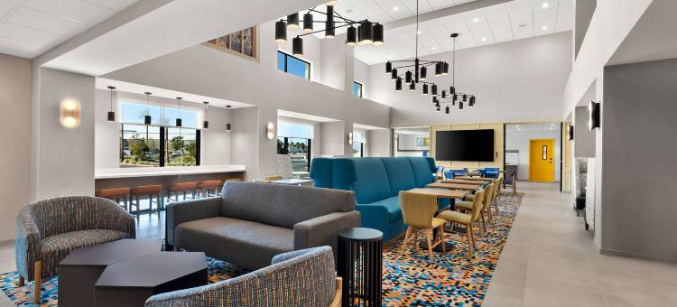 科罗纳希尔顿欢朋套房酒店(Hampton Inn & Suites by Hilton Corona)图片