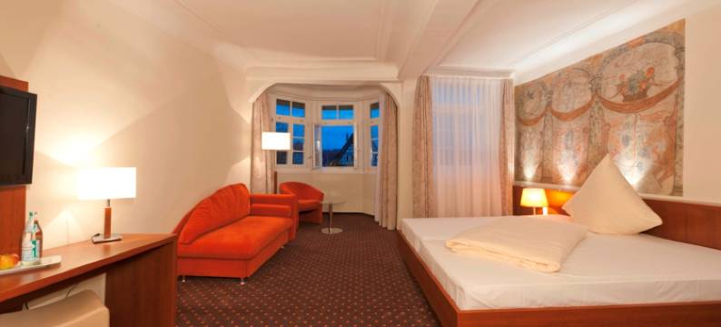 戈尔登阿德勒斯塔德古特酒店(Stadt-Gut-Hotel Gasthof Goldener Adler)图片