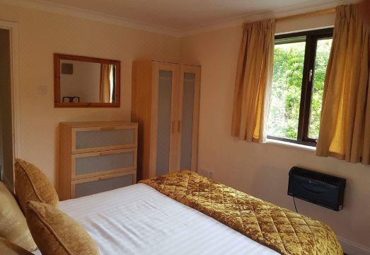 Lake View Villa - Rosecraddoc Manor Hotel Overview