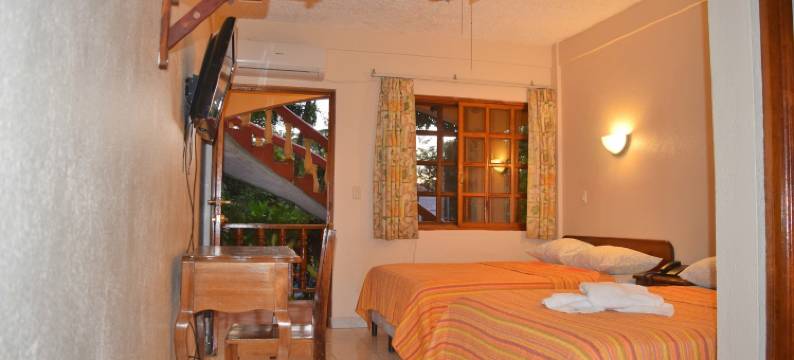 三旗酒店(Hotel Tres Banderas)图片