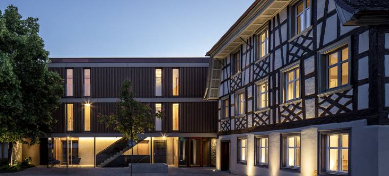 斯特恩波灵根公寓酒店(Sternen Bohlingen Aparthotel)图片