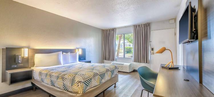 威基沃奇斯普林西尔6号汽车旅馆(Motel 6 Spring Hill, FL - Weeki Wachee)图片