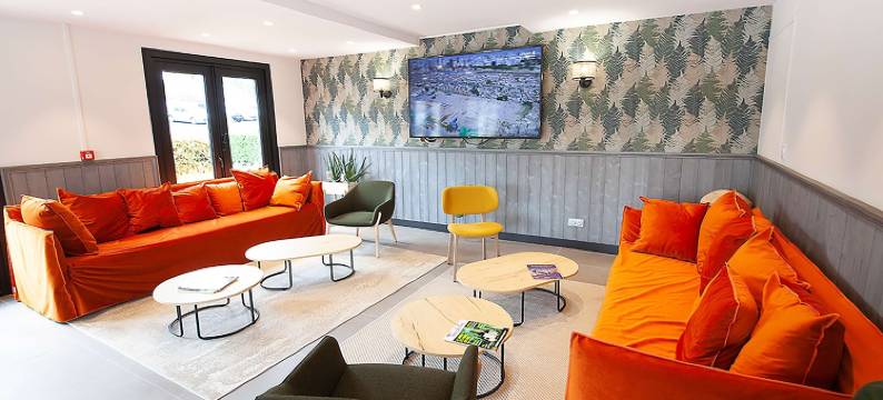 康铂克莱蒙费朗勒布雷泽特酒店(Campanile Clermont Ferrand - le BRÉZET)图片