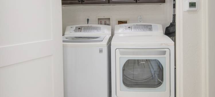 Luxurious Soaking Tubs and Gourmet Kitchen - Stunning Mountain Haven图片