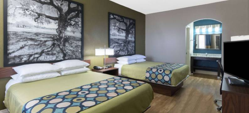 圣安东尼奥速8酒店-近萨姆休斯顿堡(Super 8 by Wyndham San Antonio Near Fort Sam Houston)图片