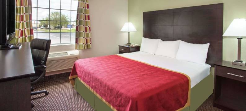 贝洛伊特呗盟套房酒店(Baymont by Wyndham Beloit)图片