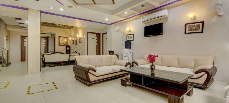 特雷布潮流罗克韦尔广场酒店(Treebo Rockwell Plaza)图片