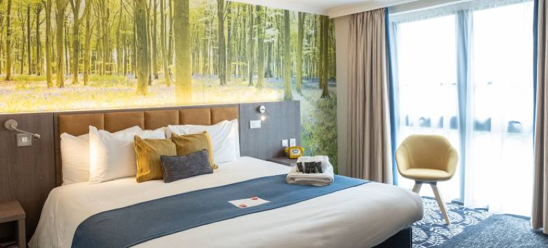 伯利苑休闲酒店(Burleigh Court Hotel and Leisure)图片