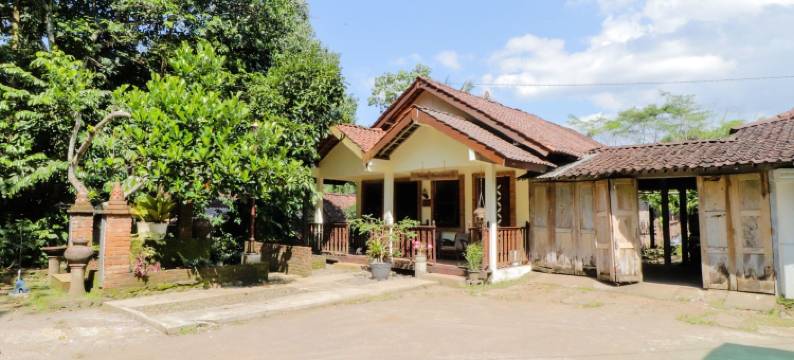 由Zuzu提供的Penginapan Widodo Syariah 婆罗浮屠酒店(Penginapan Widodo Borobudur)图片