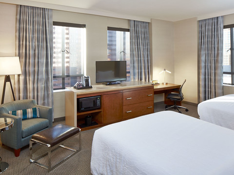 凤凰市中心希尔顿花园酒店