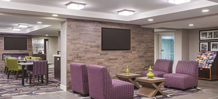 巴尔的摩I机场拉昆塔温德姆套房酒店(La Quinta Inn & Suites by Wyndham Baltimore BWI Airport)图片