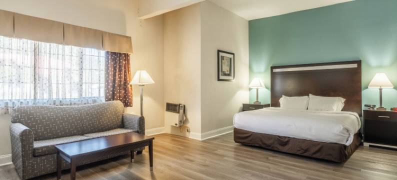 凯艺酒店-近马默斯山滑雪度假村(Quality Inn Near Mammoth Mountain Ski Resort)图片