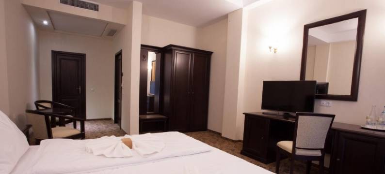 雷迪乌酒店及餐厅(Rediu Hotel & Restaurant)图片