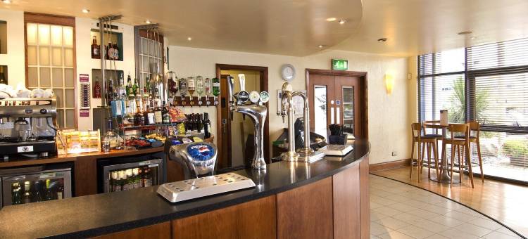 南安普敦机场普瑞米尔酒店(Premier Inn Southampton Airport)图片