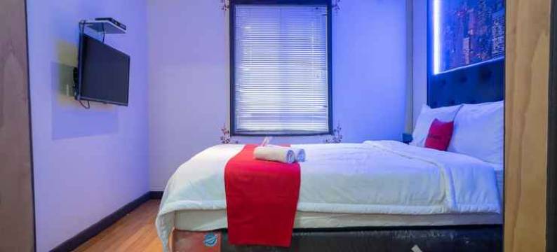 红多兹Plus酒店@蓬多拉布(RedDoorz Plus @ Pondok Labu)图片