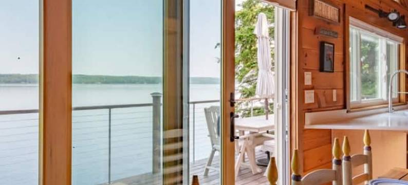 红杉避风港在悉尼(Red Cedar Haven in Sidney)图片