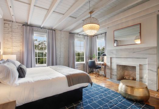 The Present Hotel Hotel Overview