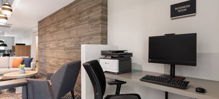 麦克弗森烛林套房酒店(Candlewood Suites Mcpherson)图片