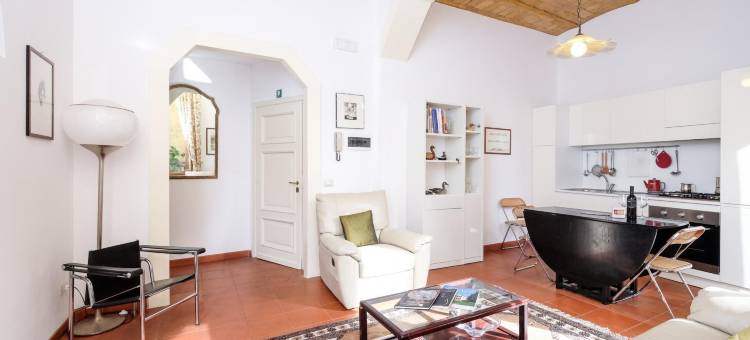 乌鸦足石街上的特拉斯提弗醉人的休息处(Trastevere Charming Retreat on Cobblestone Street)图片