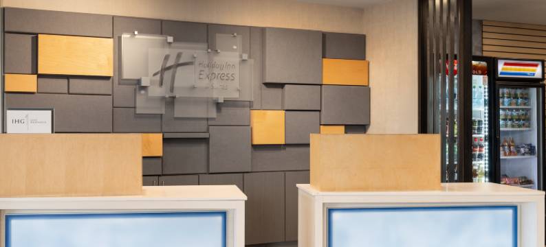 智选假日套房酒店-坦帕东/优博城(Holiday Inn Express & Suites TAMPA EAST - YBOR CITY by IHG)图片